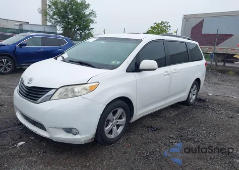 2012 Toyota Sienna Le V6 7 Passenger Auto Access Seat/Le V6 8 Passenger из США, поврежденный, VIN 5TDKK3DC4CS177287